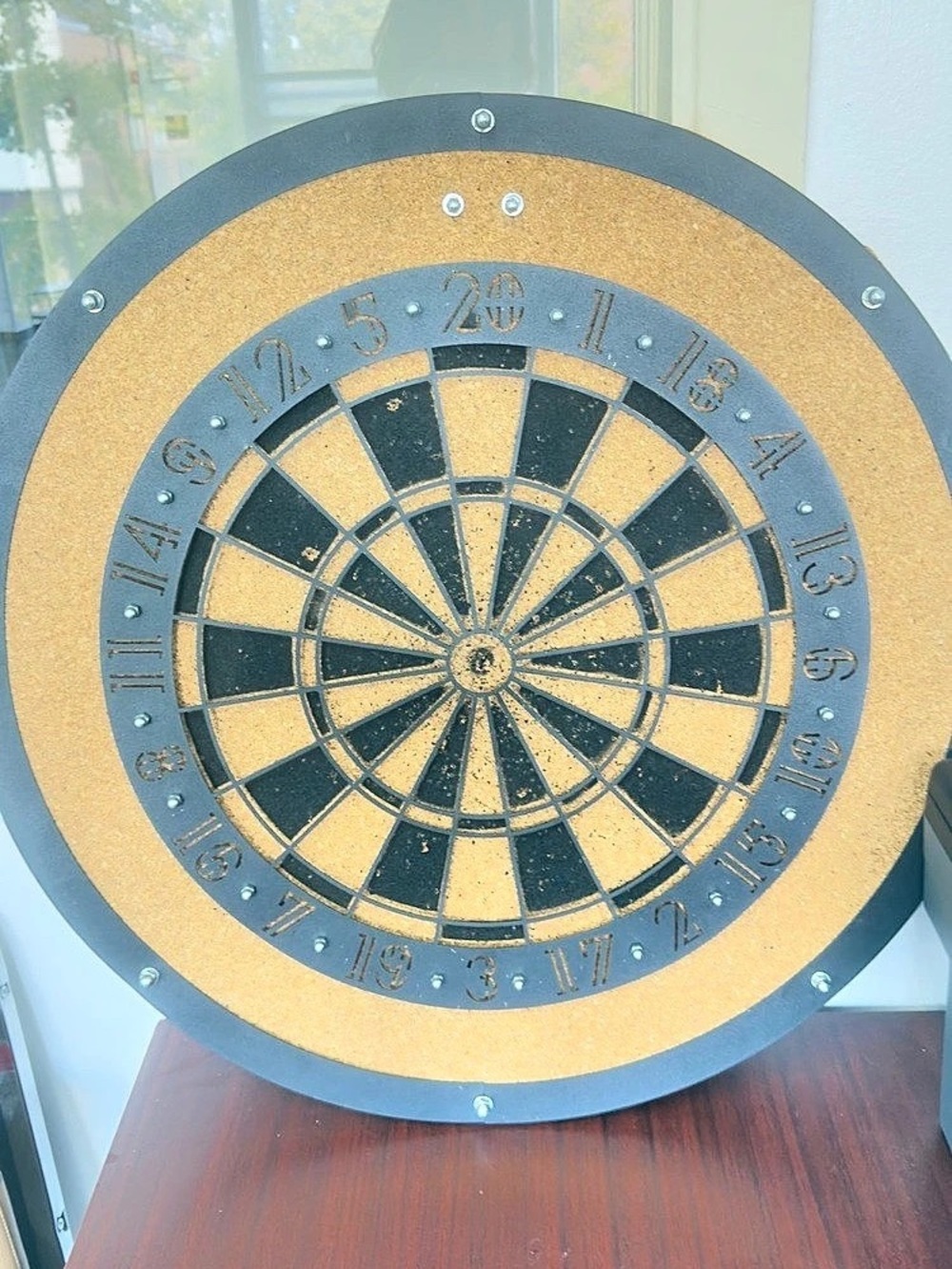 Dartboard in Brown & Black